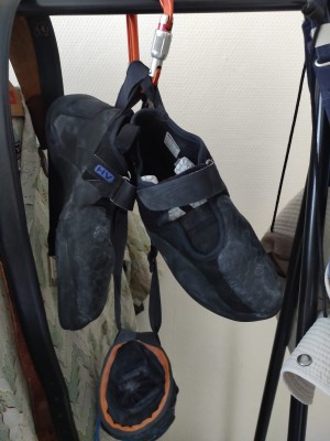 Image 1 from Malik of Mad Rock - Black Drone LV - Climbing shoes