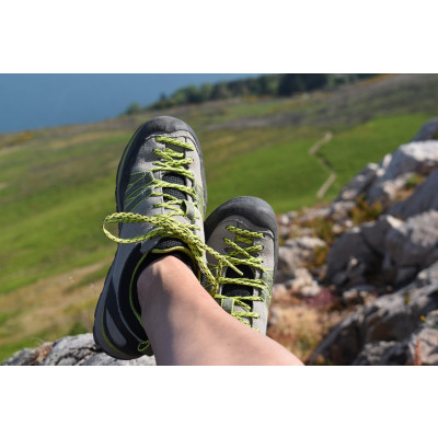 Image 1 from Joanna of Scarpa - Women's Crux - Approach shoes