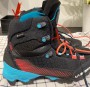 Image 2 from Emma of La Sportiva - Women's Aequilibrium ST GTX - Mountaineering boots